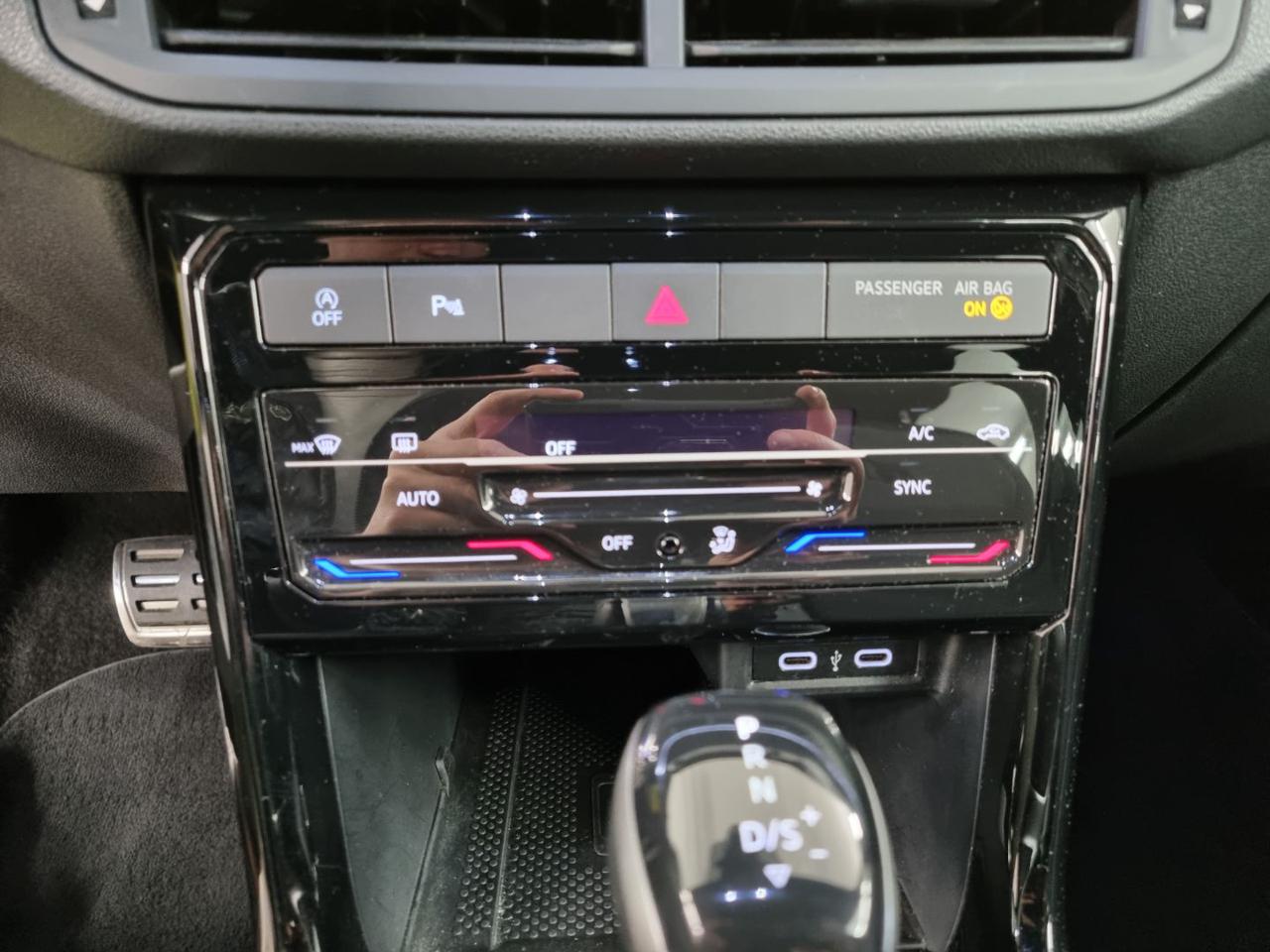 VOLKSWAGEN T-Cross 1.5 TSI DSG Advanced - 32