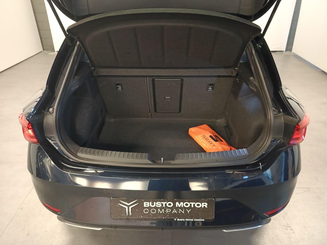 SEAT Leon Sportstourer 1.5 eTSI 150 CV DSG FR - 10