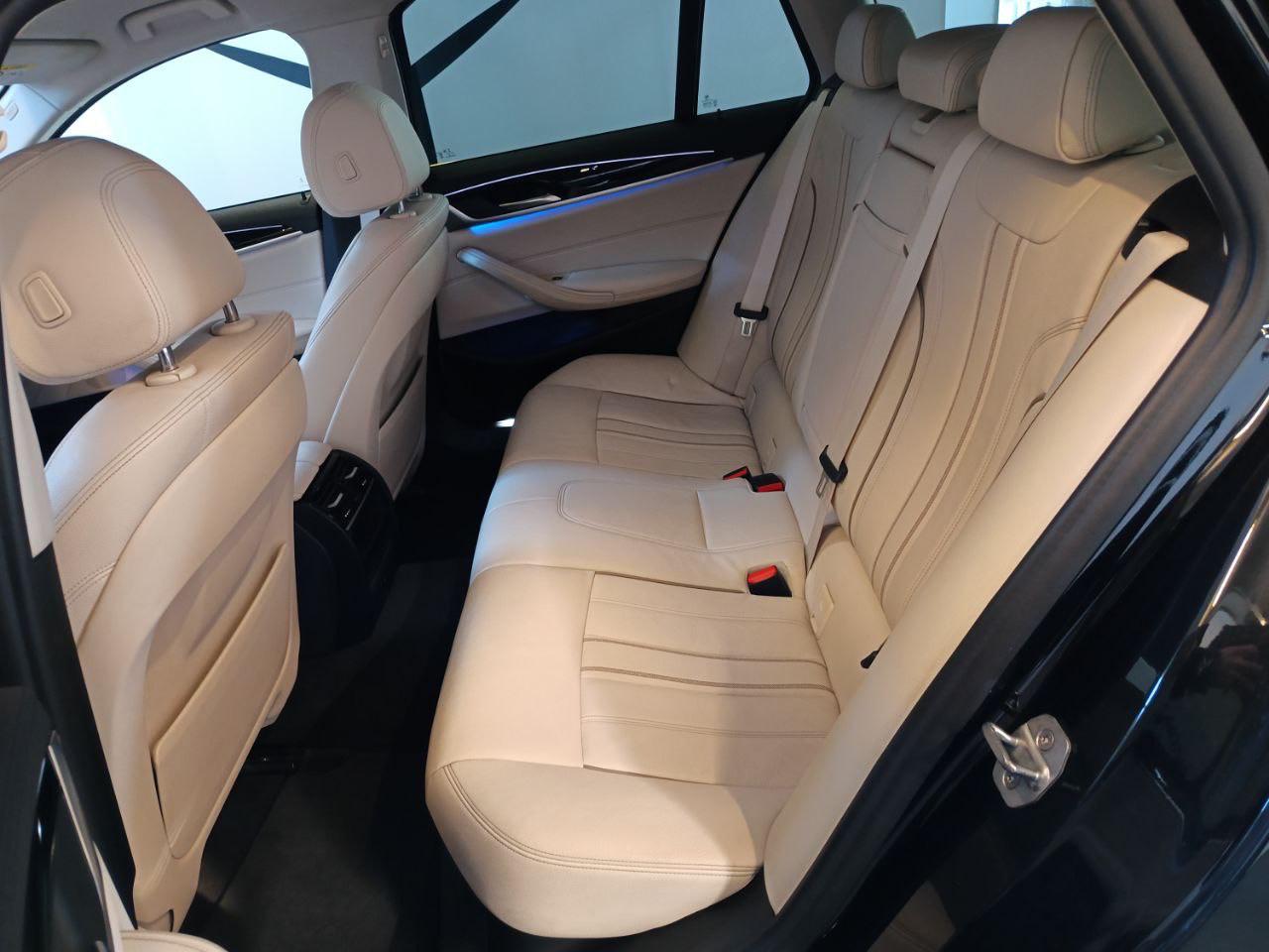 BMW 520 d aut. Touring Luxury - 9