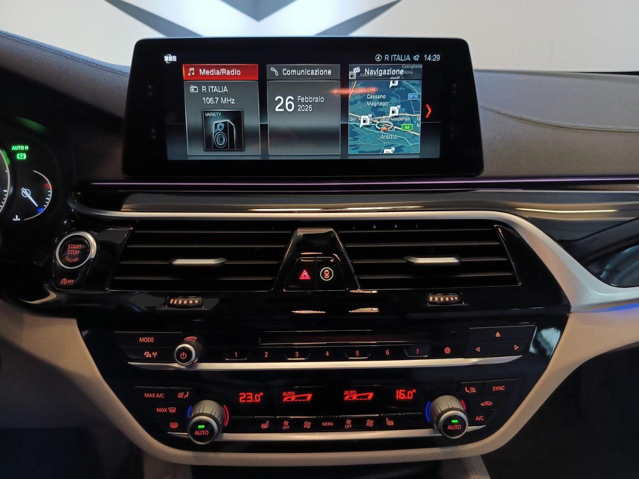 BMW 520 d aut. Touring Luxury - 13