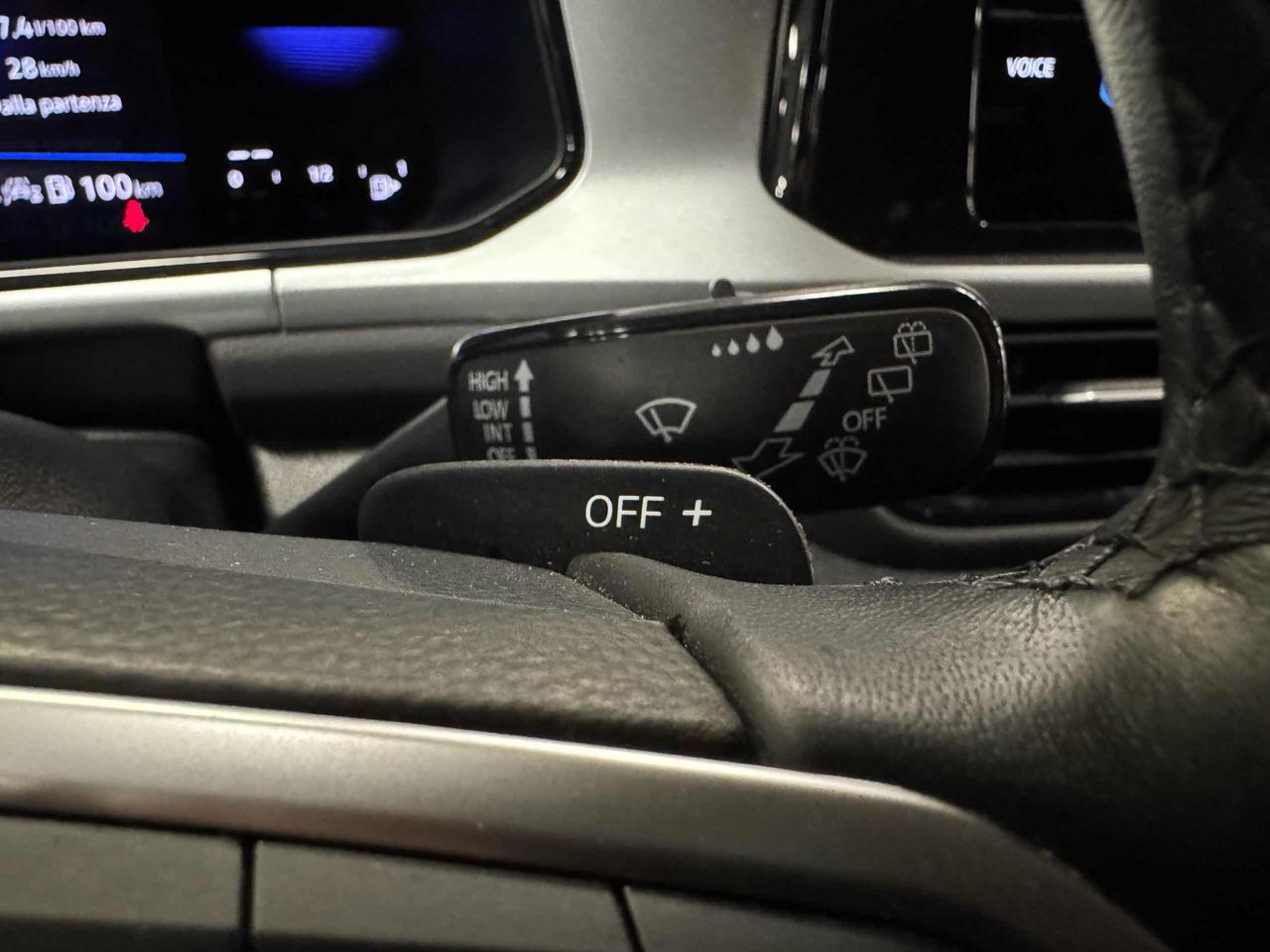 VOLKSWAGEN T-Roc 1.5 TSI ACT DSG Life - 8