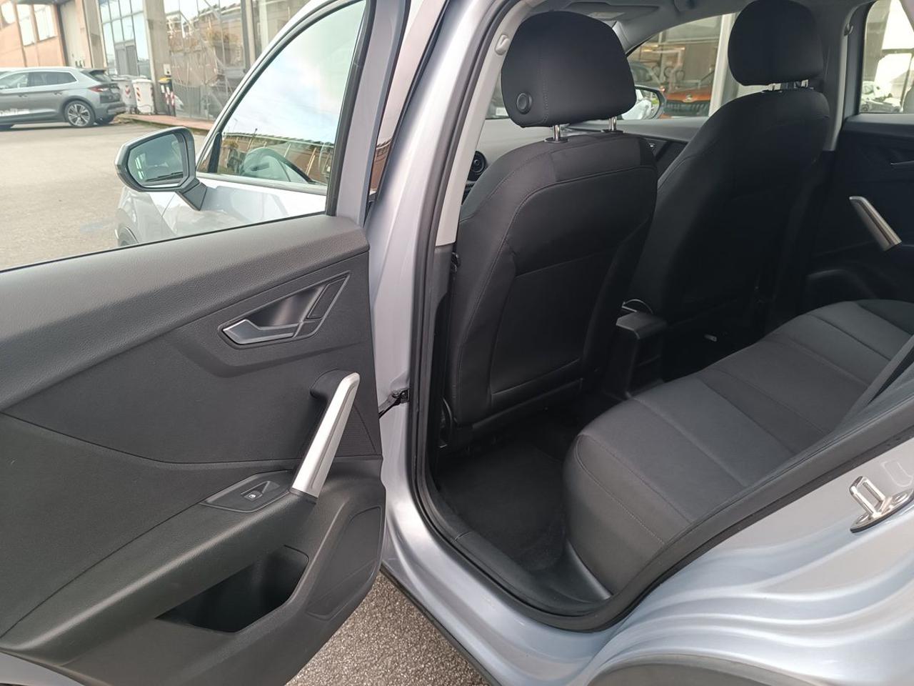 AUDI Q2 1.6 TDI Business - 8