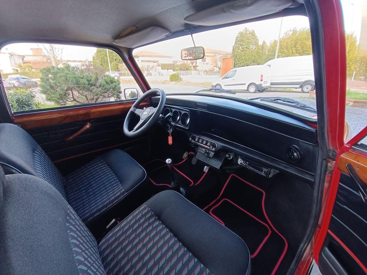 AUSTIN Mini Mayfair - 12