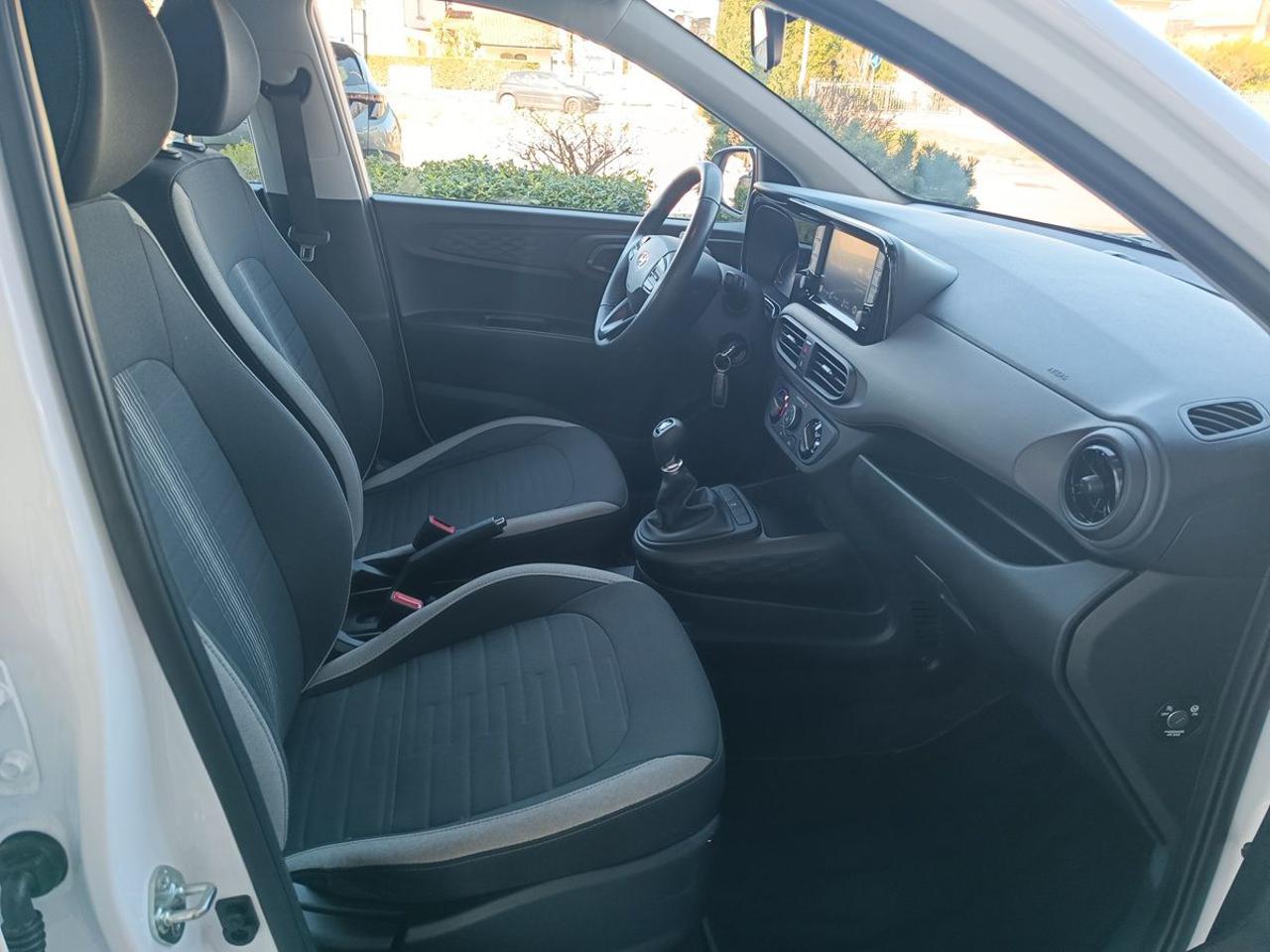 HYUNDAI i10 1.0 MPI Connectline - 12