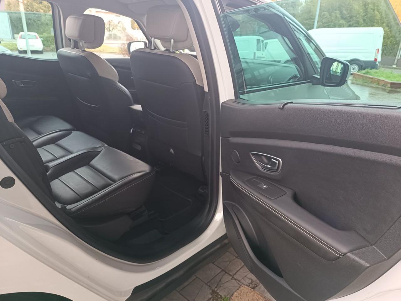 RENAULT Scenic Scénic Blue dCi 120 CV EDC CON ADATTAMENTO - 17