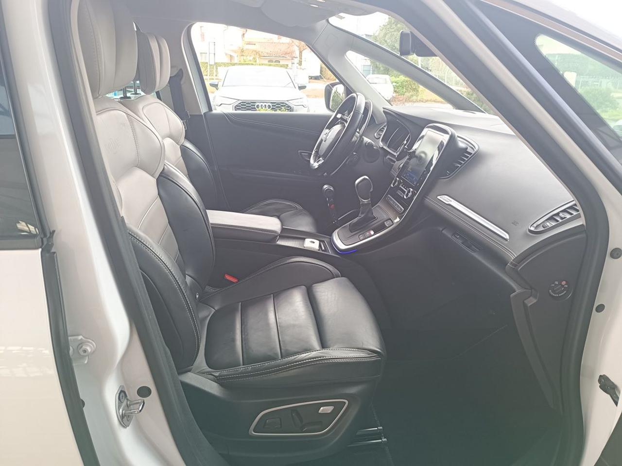 RENAULT Scenic Scénic Blue dCi 120 CV EDC CON ADATTAMENTO - 13