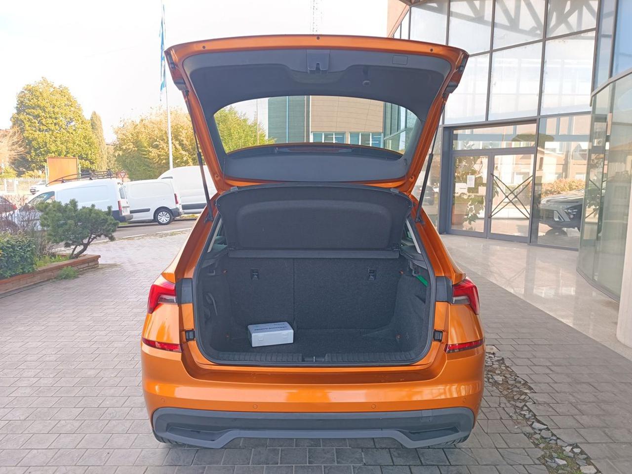 SKODA Kamiq 1.0 TSI 110 CV DSG Black Dots - 19