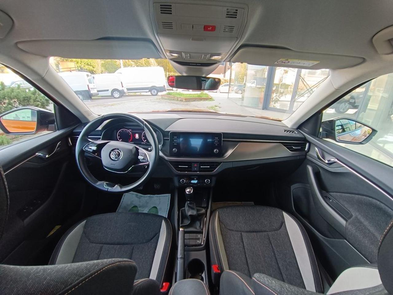 SKODA Kamiq 1.0 TSI 110 CV DSG Black Dots - 25