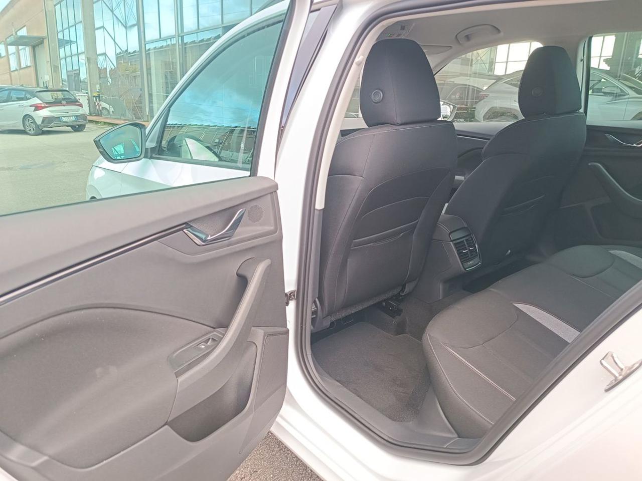 SKODA Kamiq 1.0 TSI 115 CV DSG Black Dots - 7