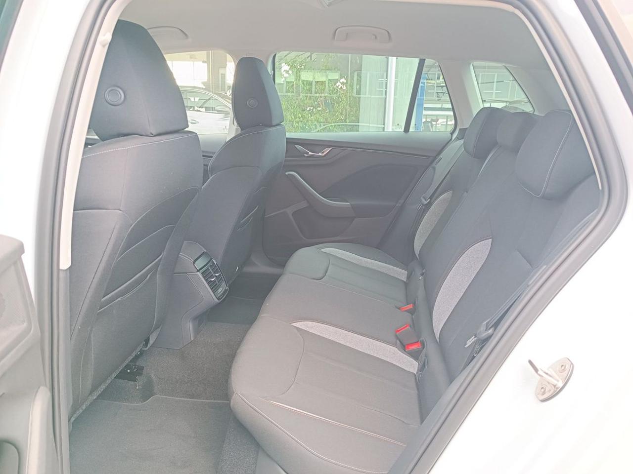 SKODA Kamiq 1.0 TSI 115 CV DSG Black Dots - 8