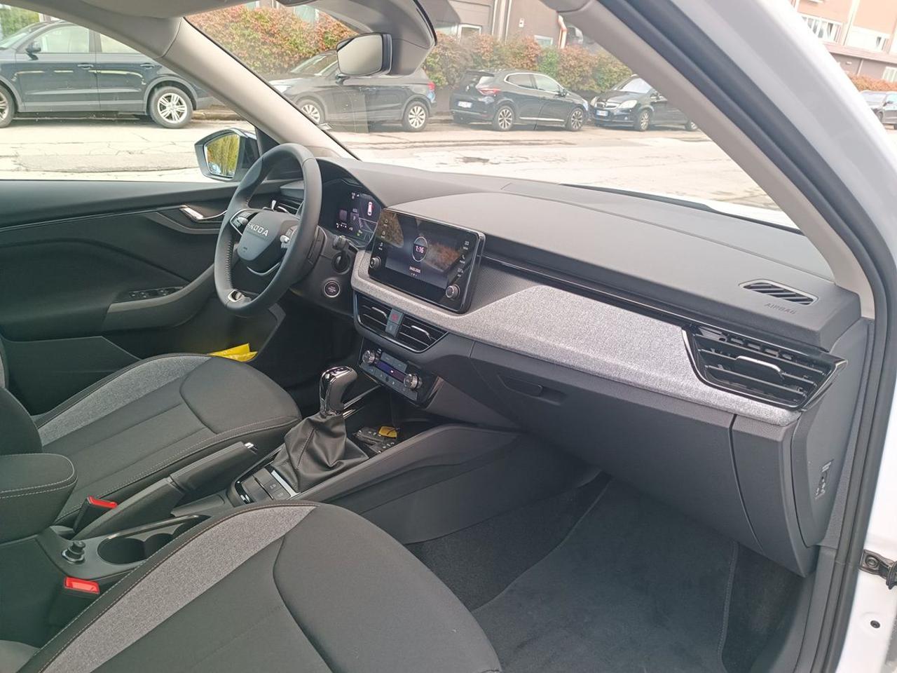 SKODA Kamiq 1.0 TSI 115 CV DSG Black Dots - 14