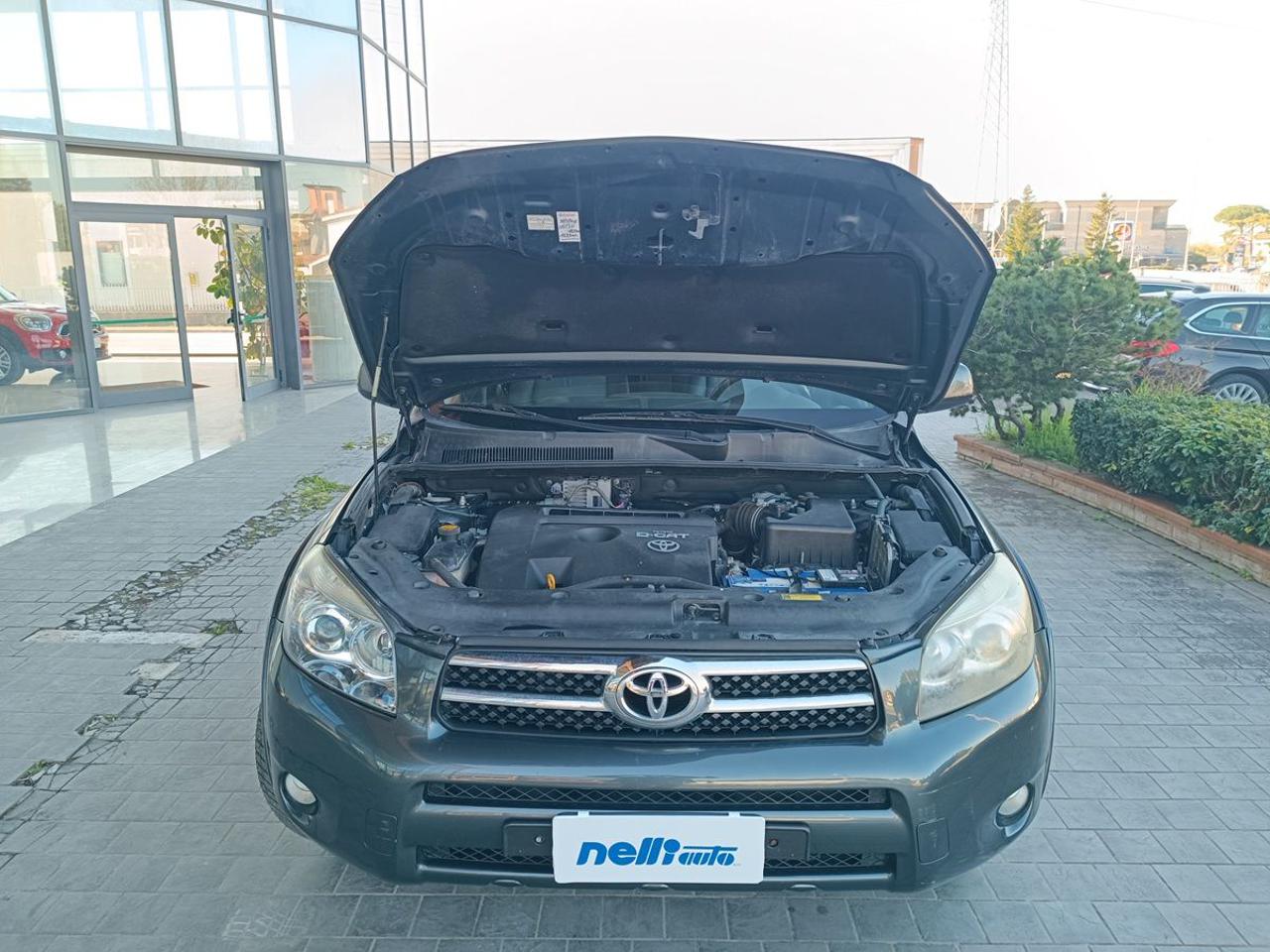 TOYOTA RAV 4 MY23 RAV4 2.2 D-4D 177 CV Luxury - 2