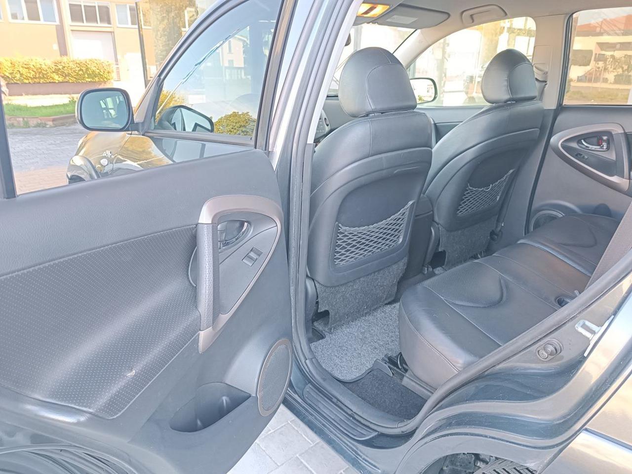 TOYOTA RAV 4 MY23 RAV4 2.2 D-4D 177 CV Luxury - 7