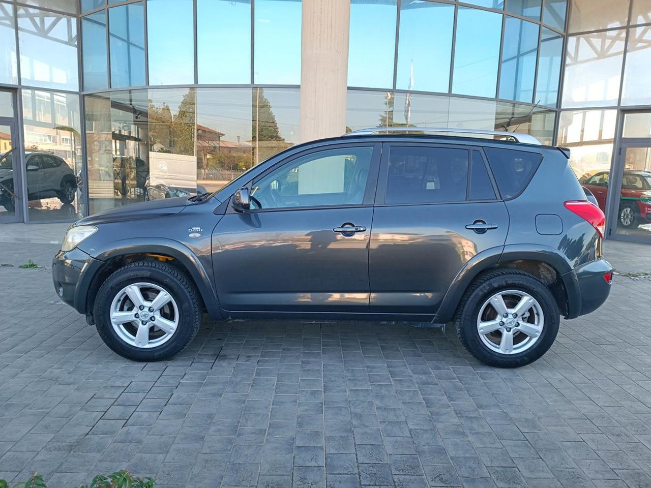 TOYOTA RAV 4 MY23 RAV4 2.2 D-4D 177 CV Luxury - 20