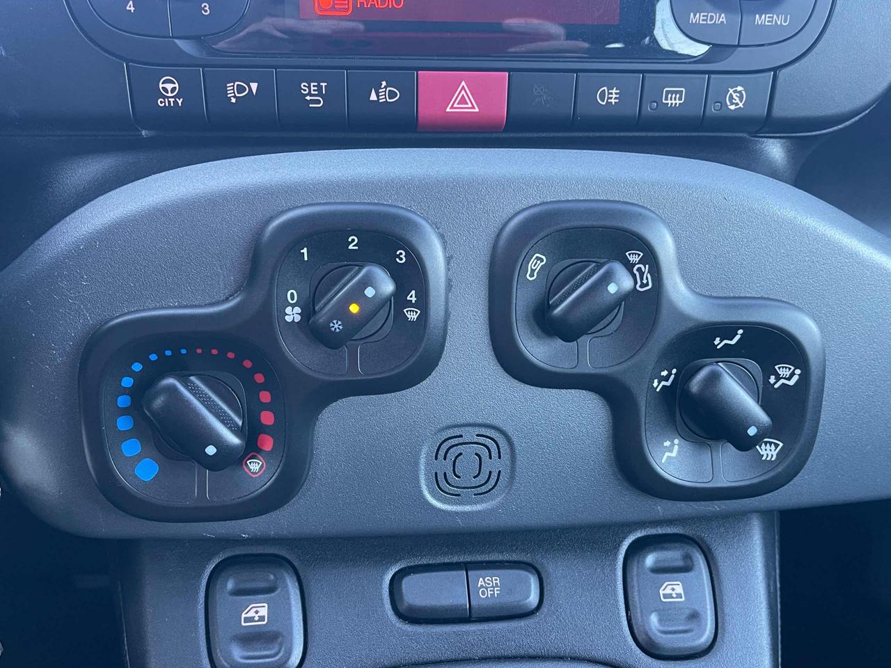 FIAT Panda 1.0 FireFly S&S Hybrid City Life - 11