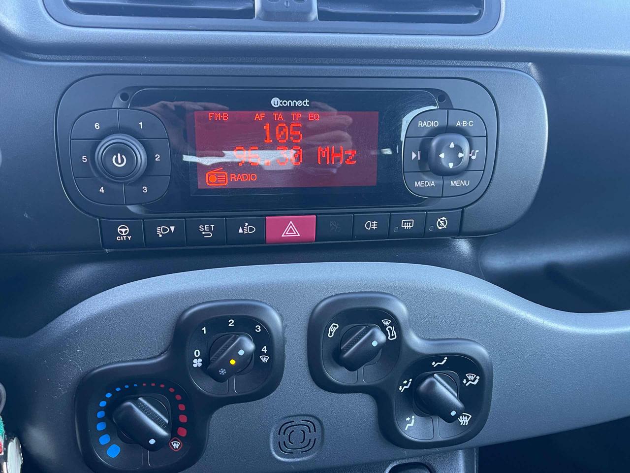 FIAT Panda 1.0 FireFly S&S Hybrid City Life - 12