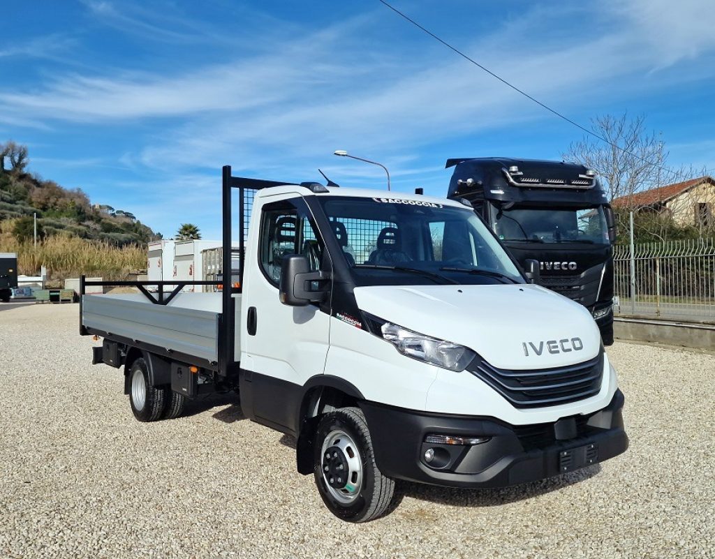 IVECO DAILY  35C18 E6 NUOVO + CASSONE FISSO da 4,40 - 16