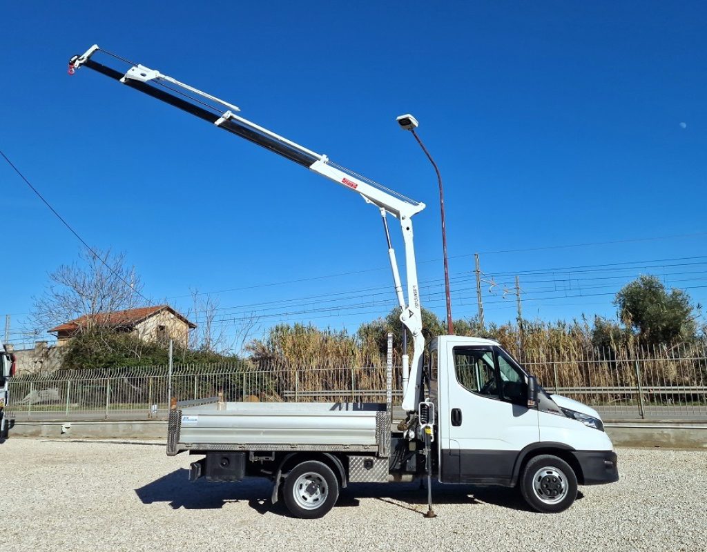 IVECO DAILY  35C16 E6 MOTORE 3.0 GRU 12m + CASSONE - 4