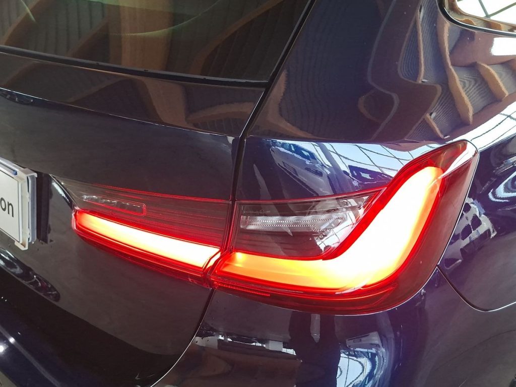 BMW 320 d 48V xDrive Touring Msport Pro Aut. + Tetto apr. - 7