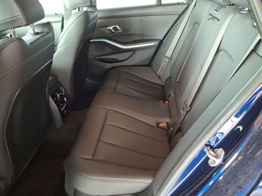 BMW 320 d 48V xDrive Touring Msport Pro Aut. + Tetto apr. - 11