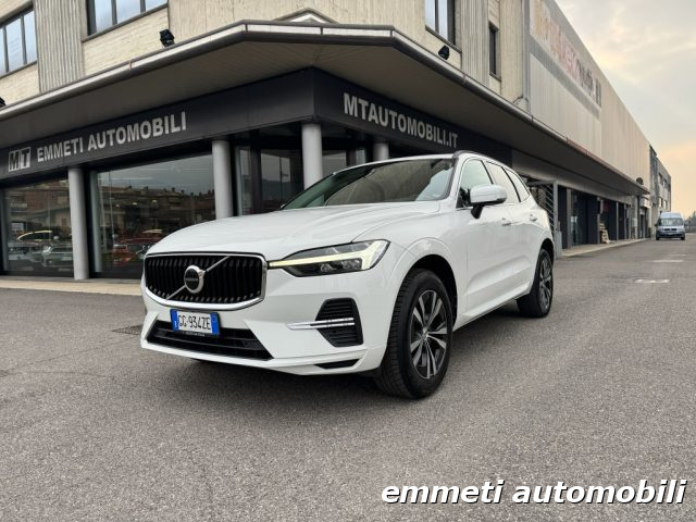 VOLVO XC60 Bianco pastello