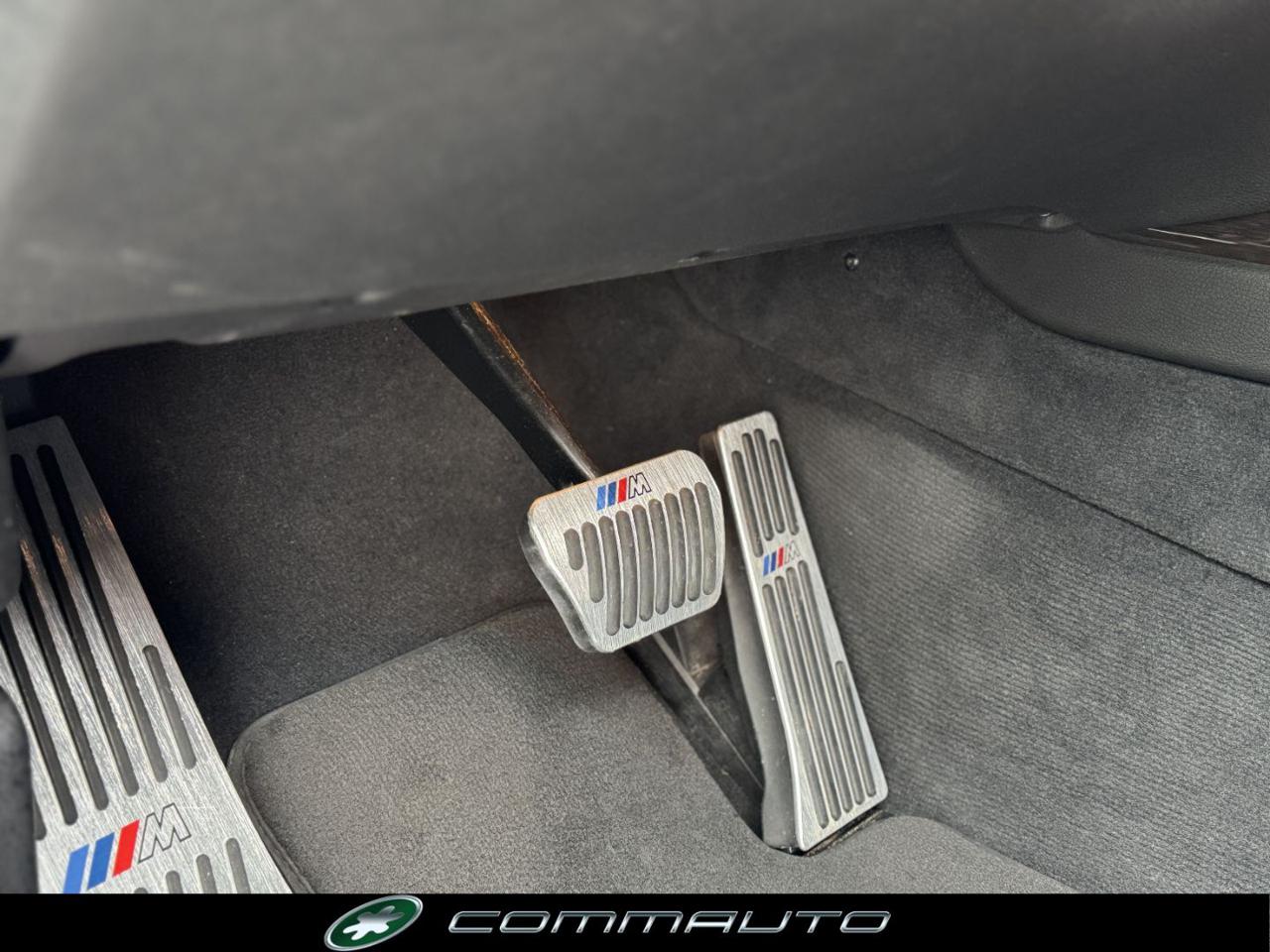 BMW X6 xDrive40d Futura - 14