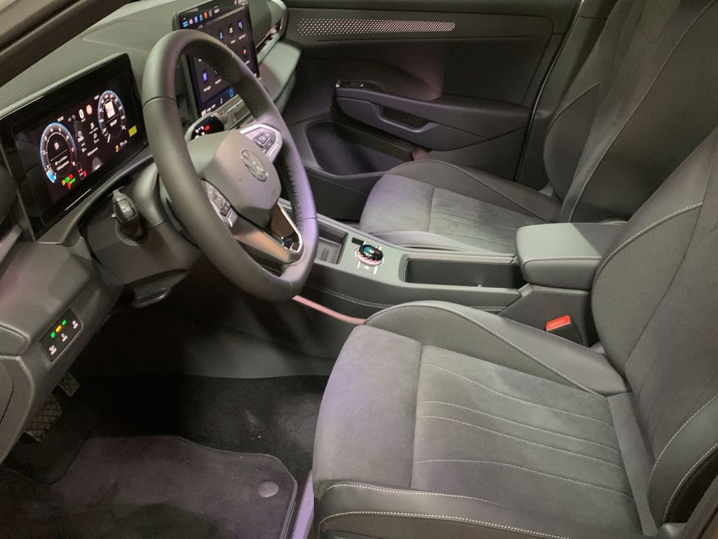 VOLKSWAGEN T-Roc 1.5 etsi style 115cv dsg - 23