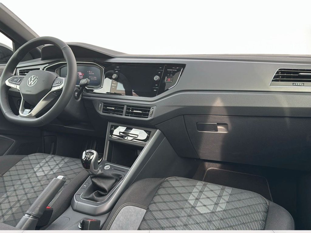 VOLKSWAGEN Taigo R-Line Plus 1.0 TSI 85 kW (115 CV) Manuale - 24