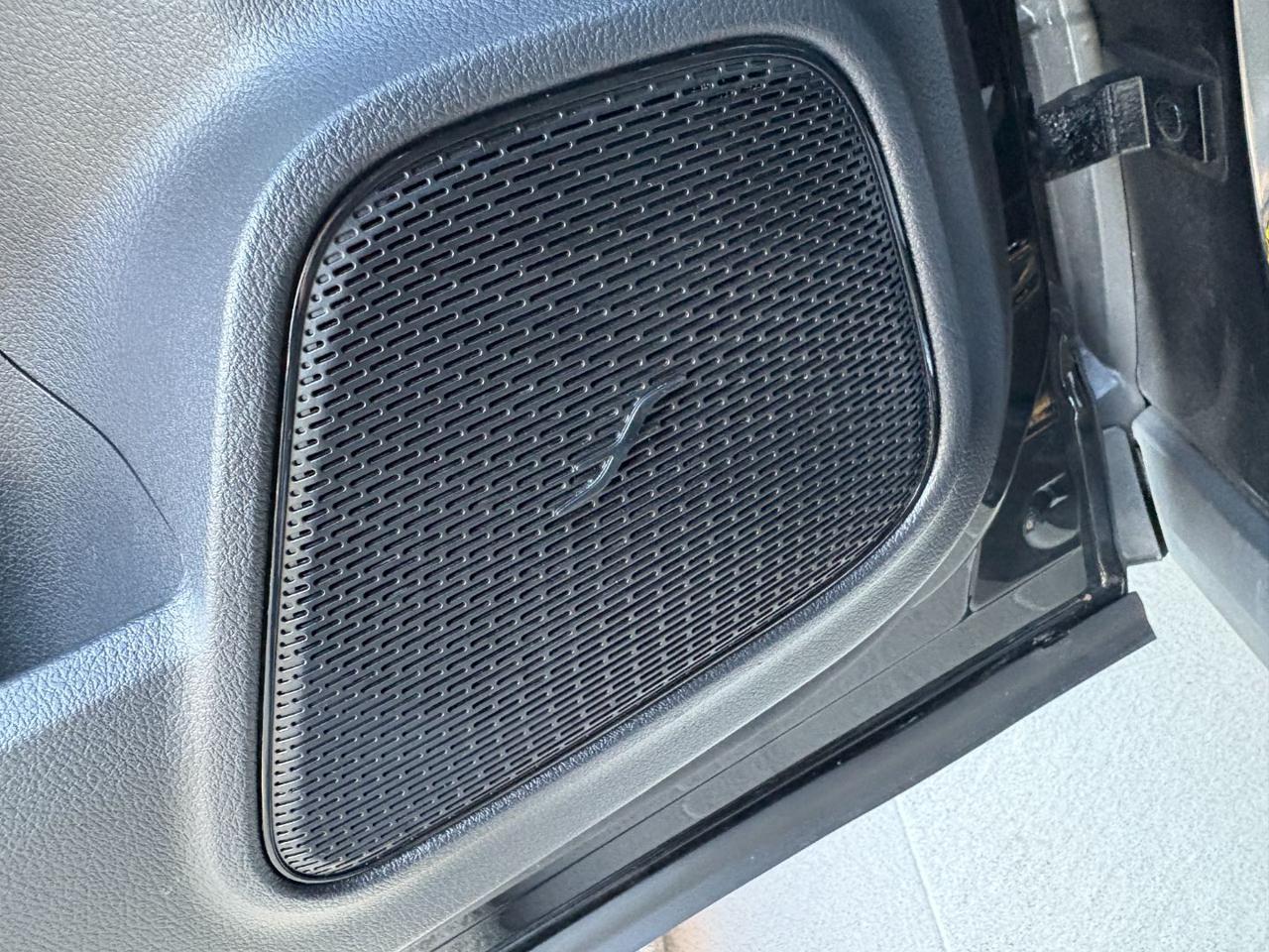 MERCEDES-BENZ GLA 200 d Automatic Premium Amg Pack Night - 20