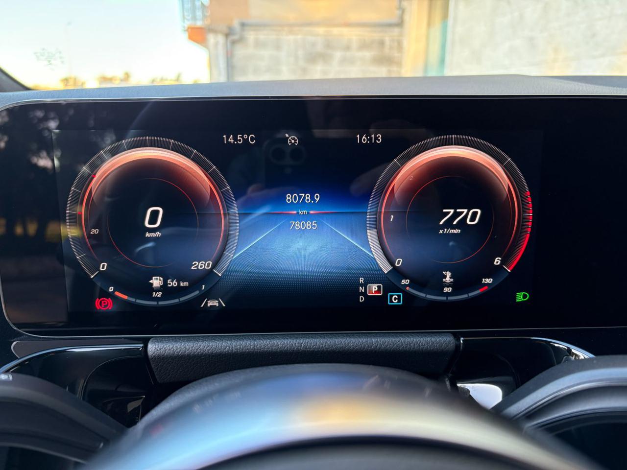 MERCEDES-BENZ GLA 200 d Automatic Premium Amg Pack Night - 32