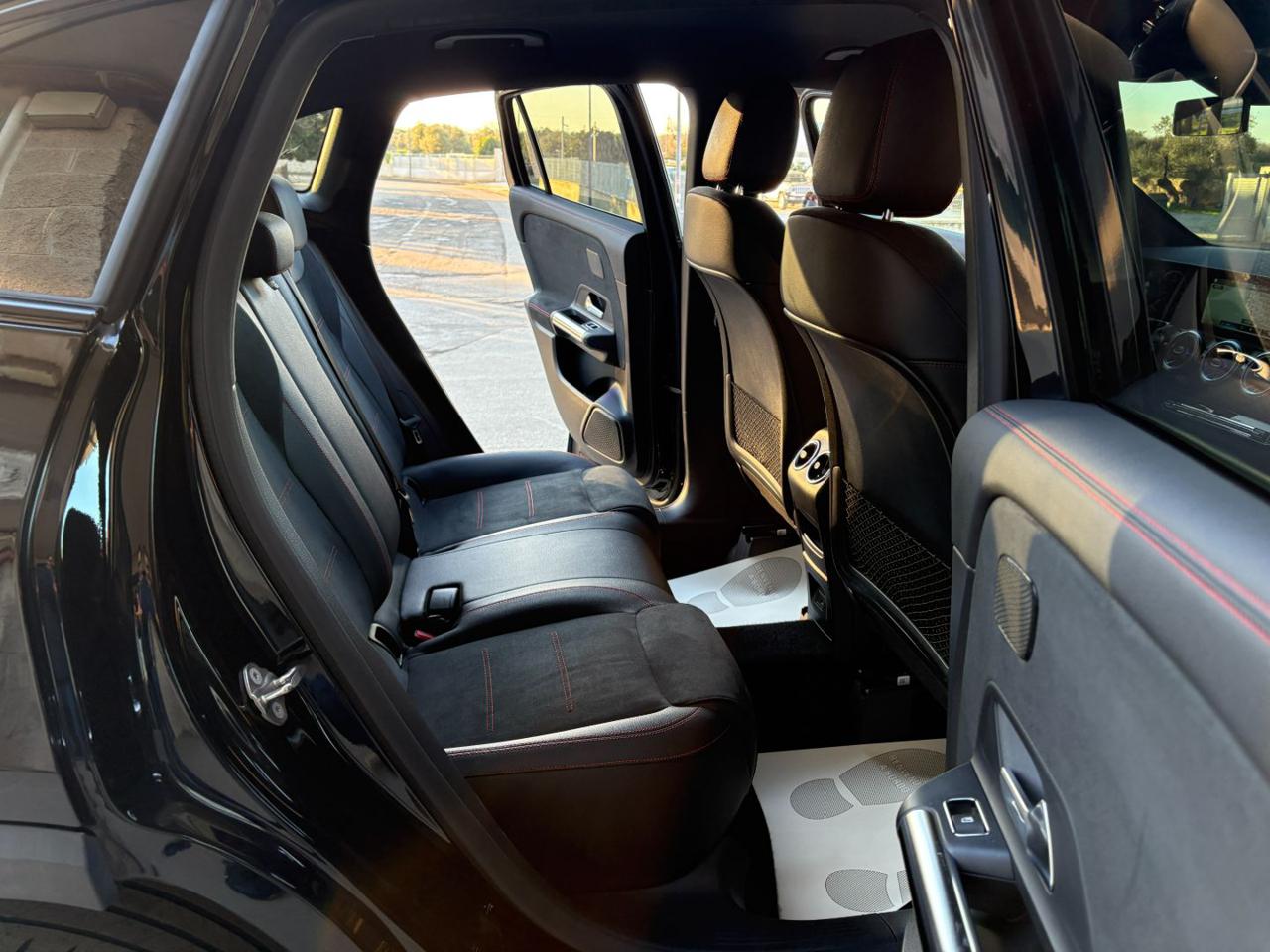 MERCEDES-BENZ GLA 200 d Automatic Premium Amg Pack Night - 10