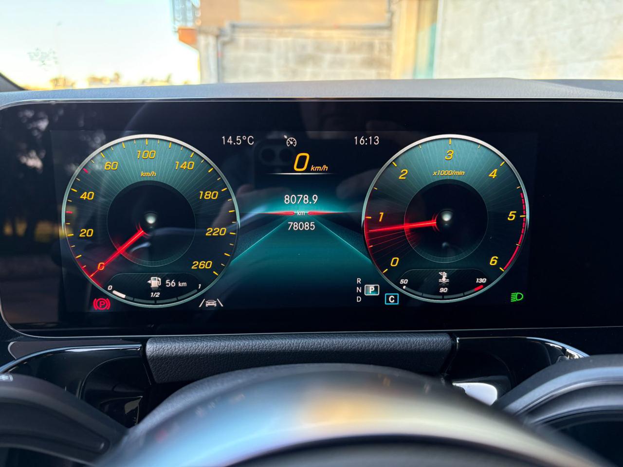 MERCEDES-BENZ GLA 200 d Automatic Premium Amg Pack Night - 31