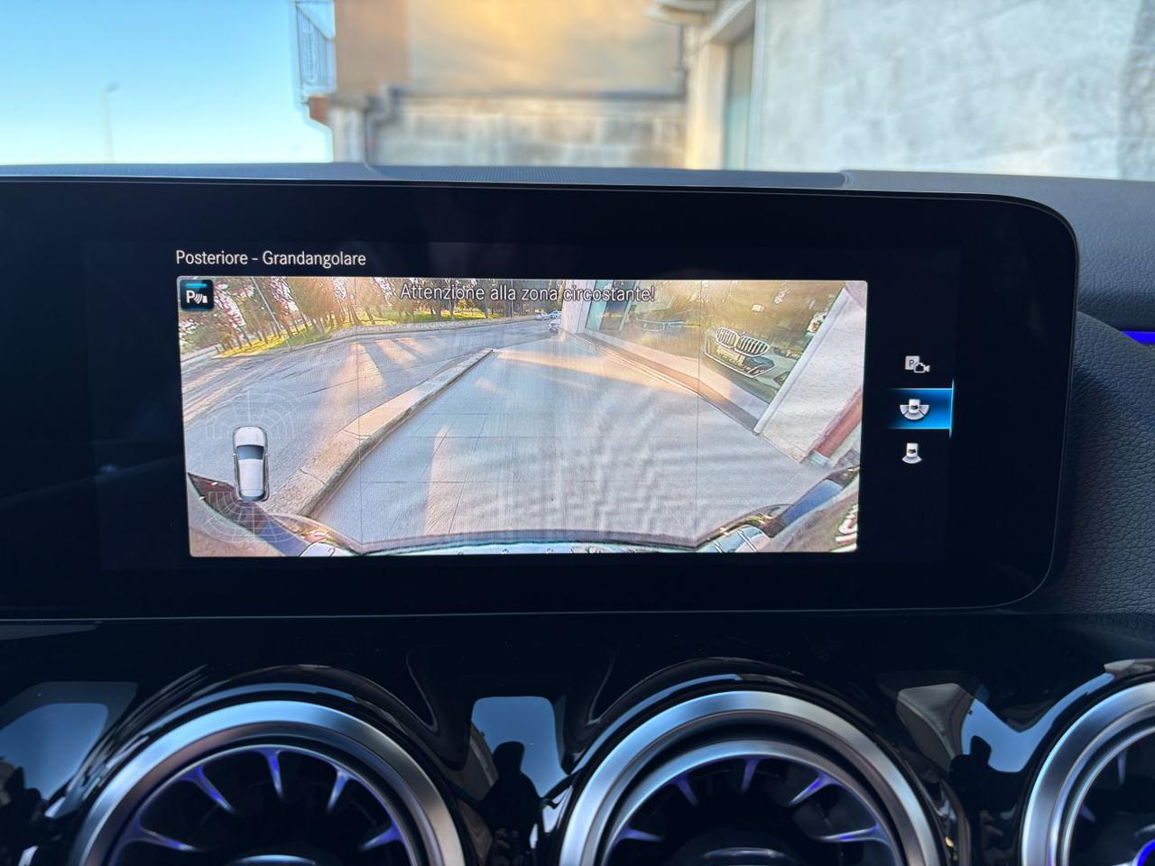 MERCEDES-BENZ GLA 200 d Automatic Premium Amg Pack Night - 15