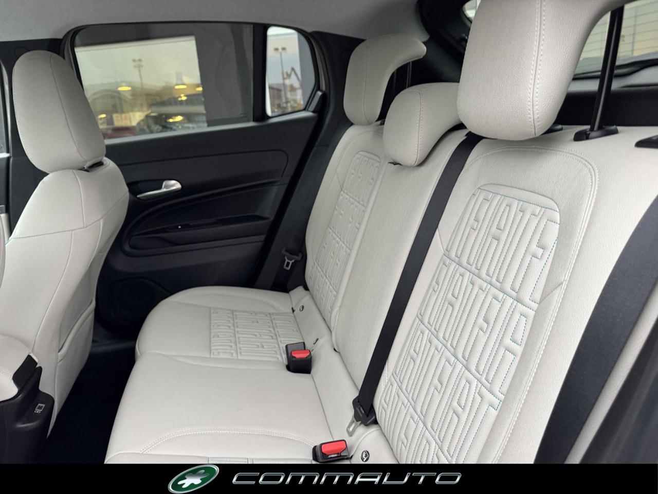 FIAT 600 Hybrid 101 CV DCT MHEV La Prima - 24