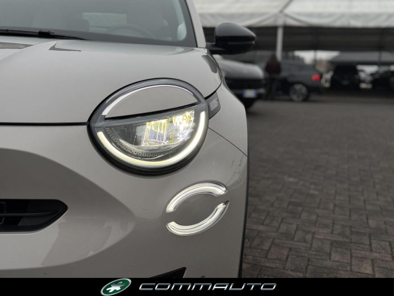 FIAT 600 Hybrid 101 CV DCT MHEV La Prima - 9