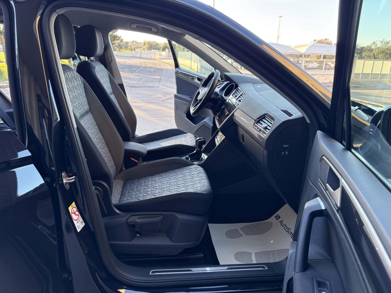 VOLKSWAGEN Tiguan 2.0 TDI 150 CV SCR DSG Life - 9