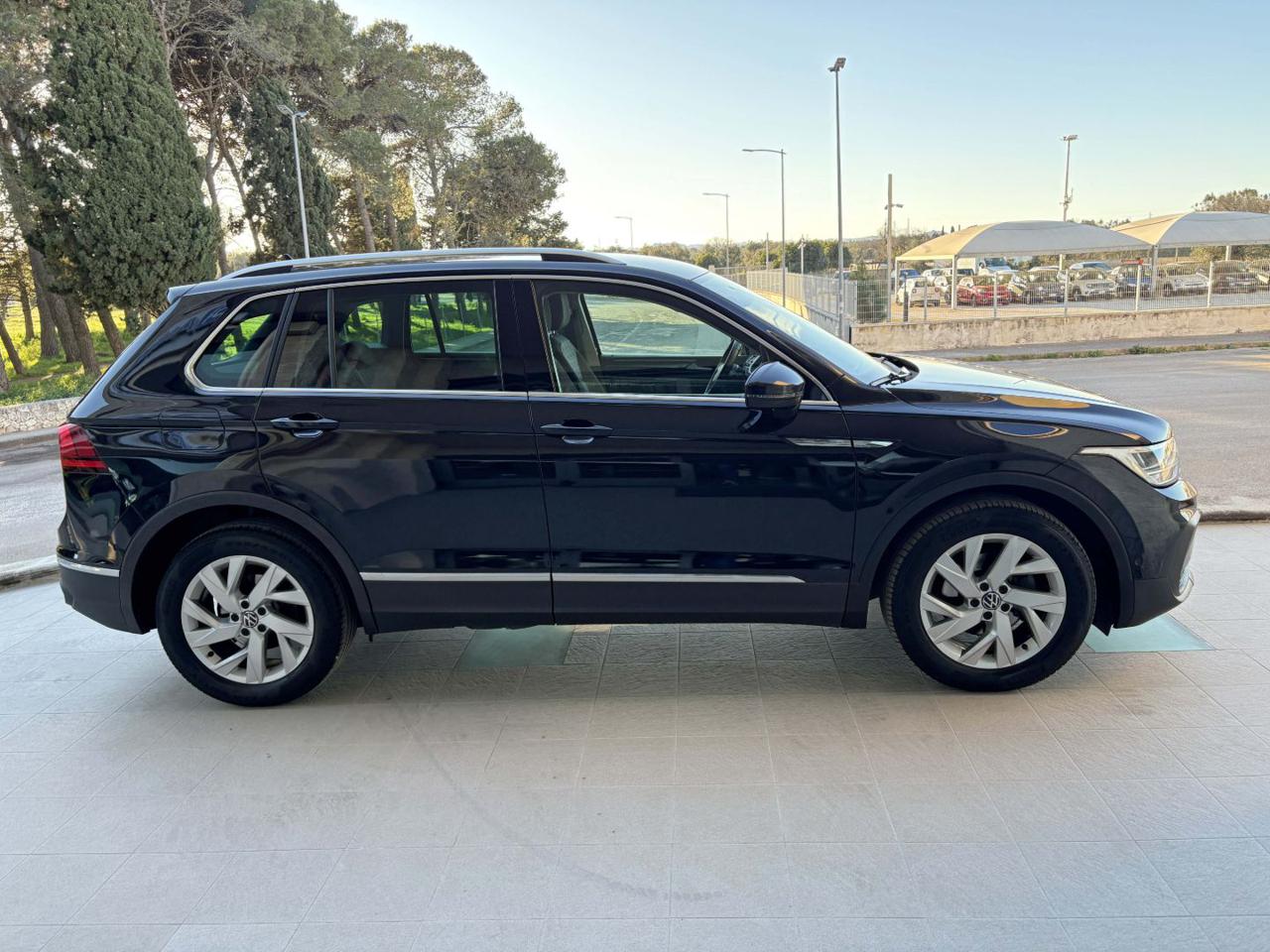 VOLKSWAGEN Tiguan 2.0 TDI 150 CV SCR DSG Life - 4