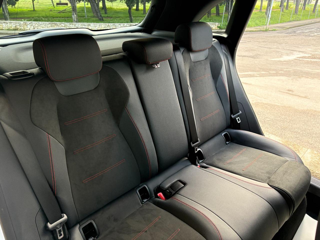 MERCEDES-BENZ B 180 d Automatic AMG Line Premium Pack Night - 40