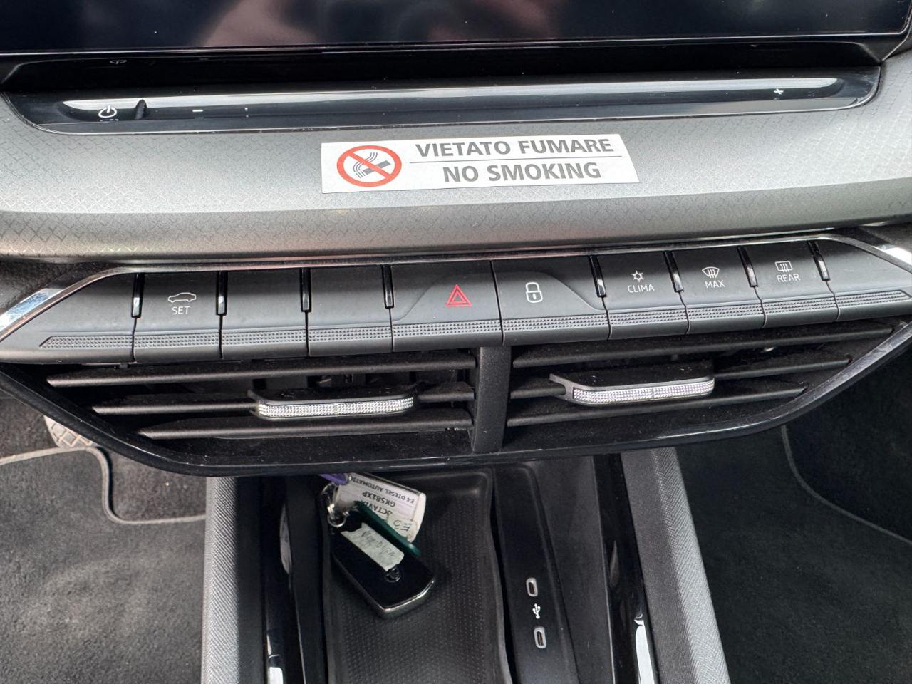 SKODA Octavia 2.0 TDI EVO SCR DSG Wagon Executive - 30