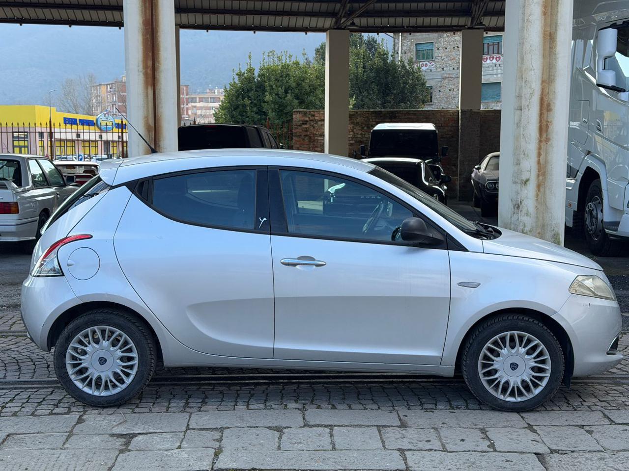 LANCIA Ypsilon 1.2 69 CV 5 porte S&S GOLD - 4