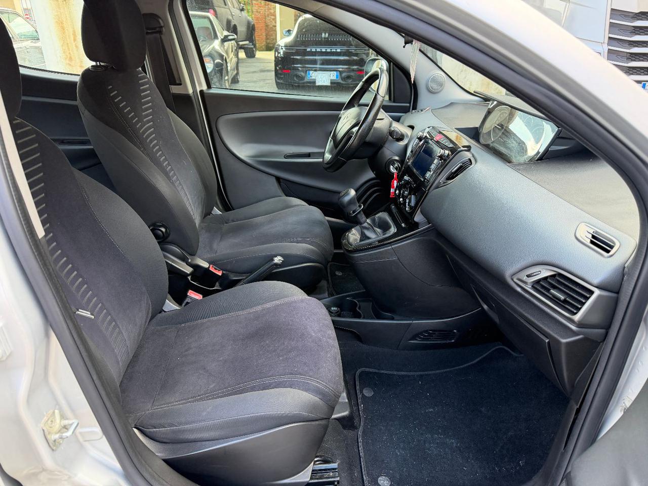 LANCIA Ypsilon 1.2 69 CV 5 porte S&S GOLD - 14