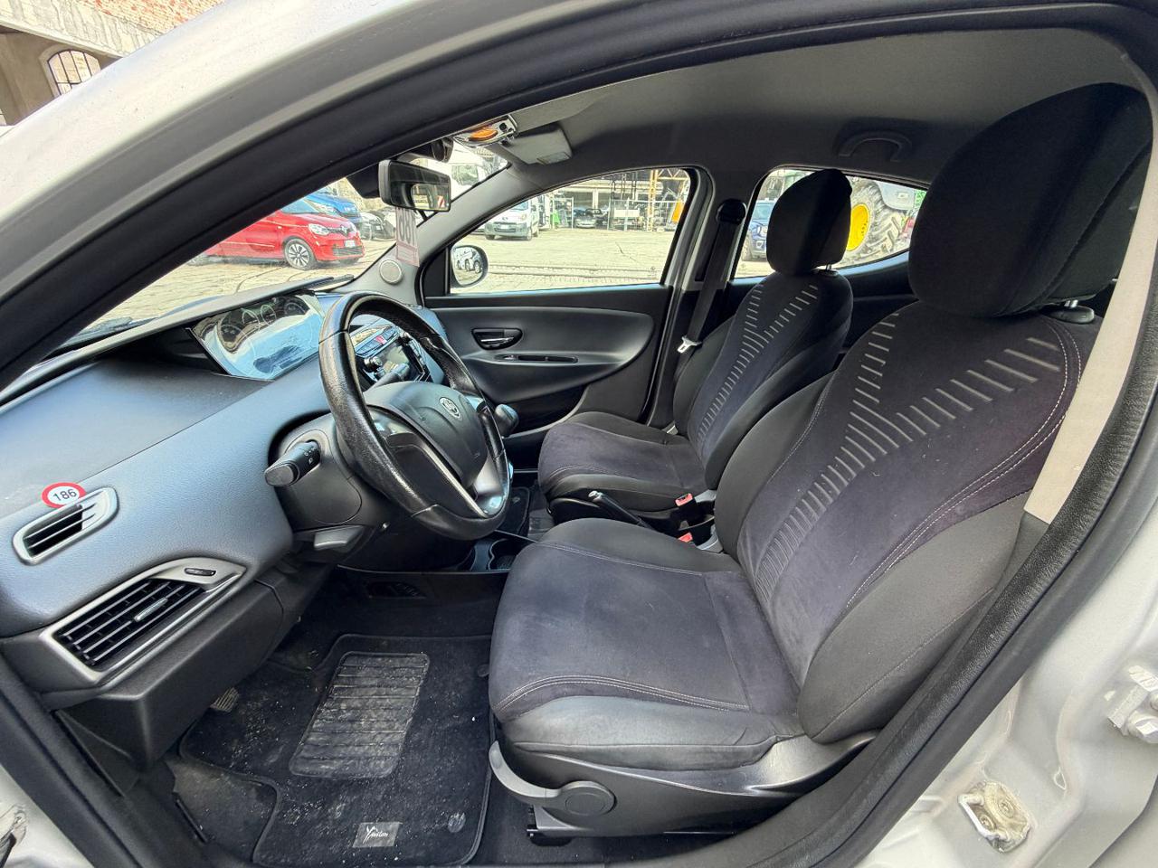 LANCIA Ypsilon 1.2 69 CV 5 porte S&S GOLD - 9