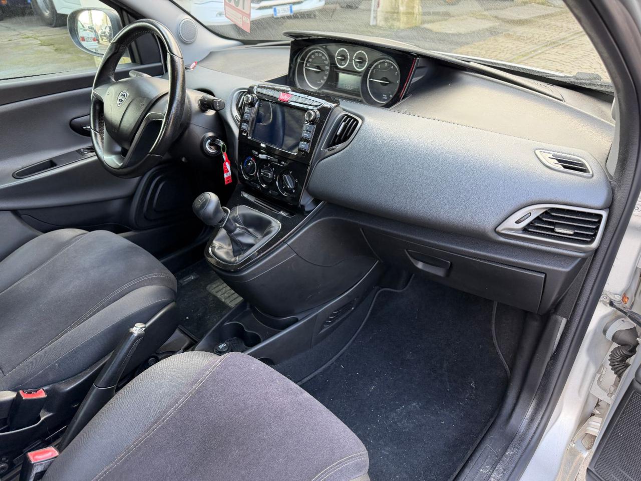 LANCIA Ypsilon 1.2 69 CV 5 porte S&S GOLD - 15