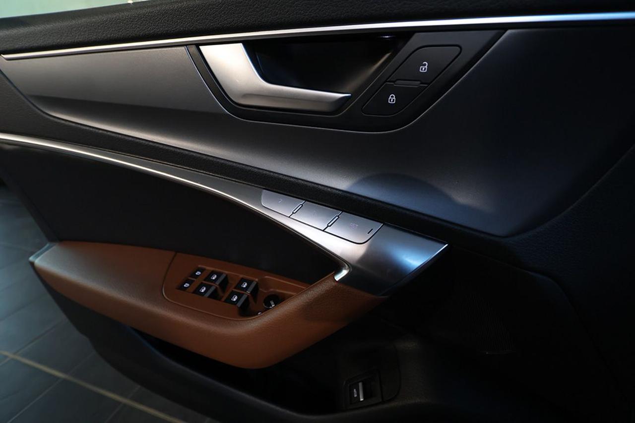 AUDI A6 40 TDI Avant Quattro ultra S-Tronic Business Plus - 44