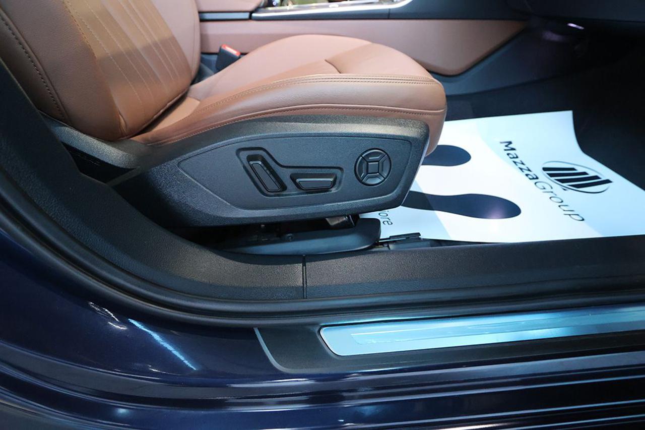 AUDI A6 40 TDI Avant Quattro ultra S-Tronic Business Plus - 42