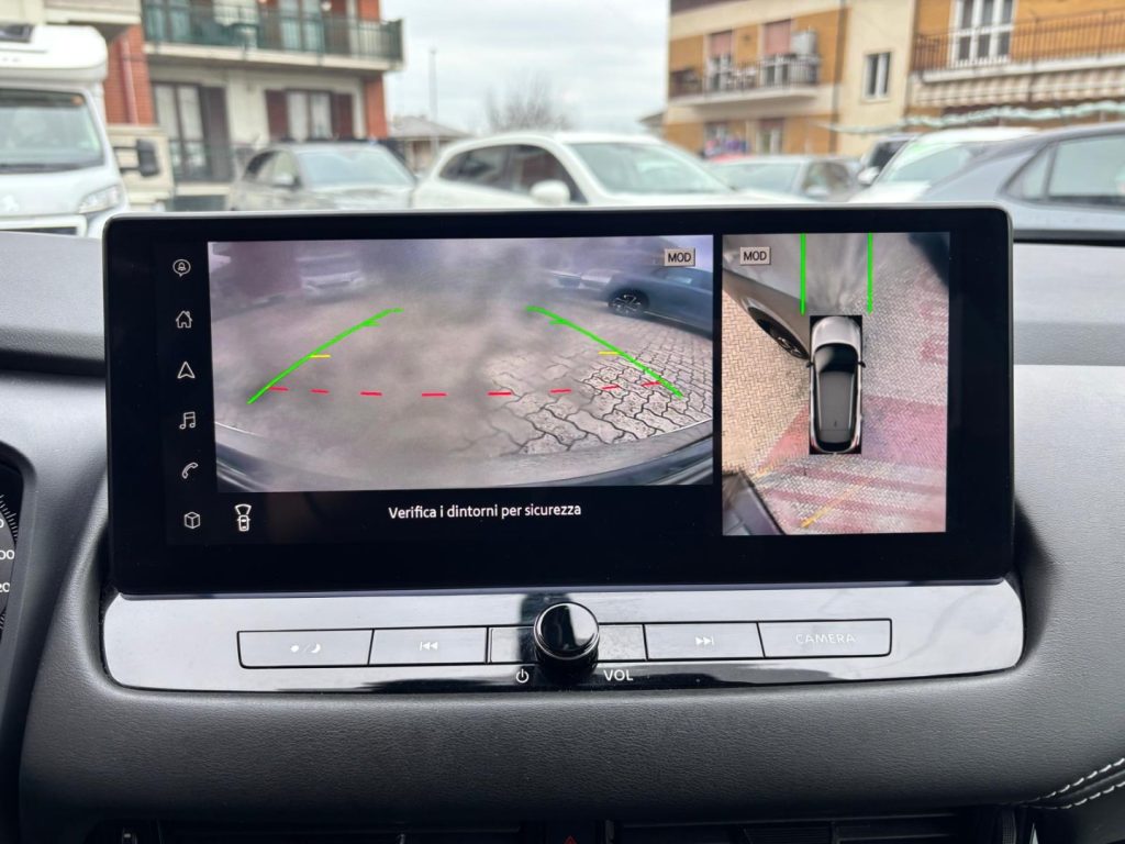 NISSAN Qashqai MHEV 140 CV N-Connecta - 18