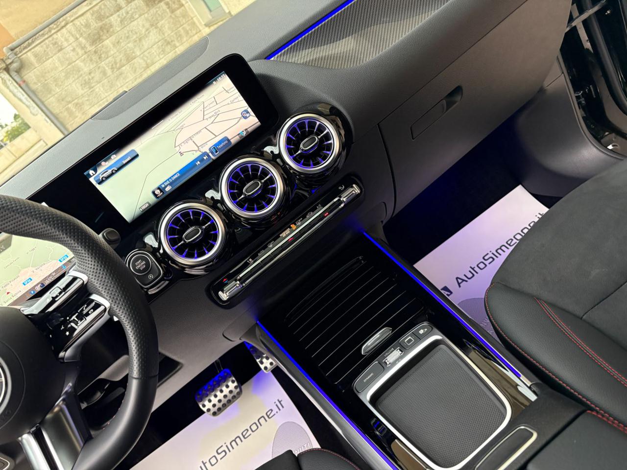 MERCEDES-BENZ GLA 200 d Automatic Premium Amg Pack Night-TETTO - 25