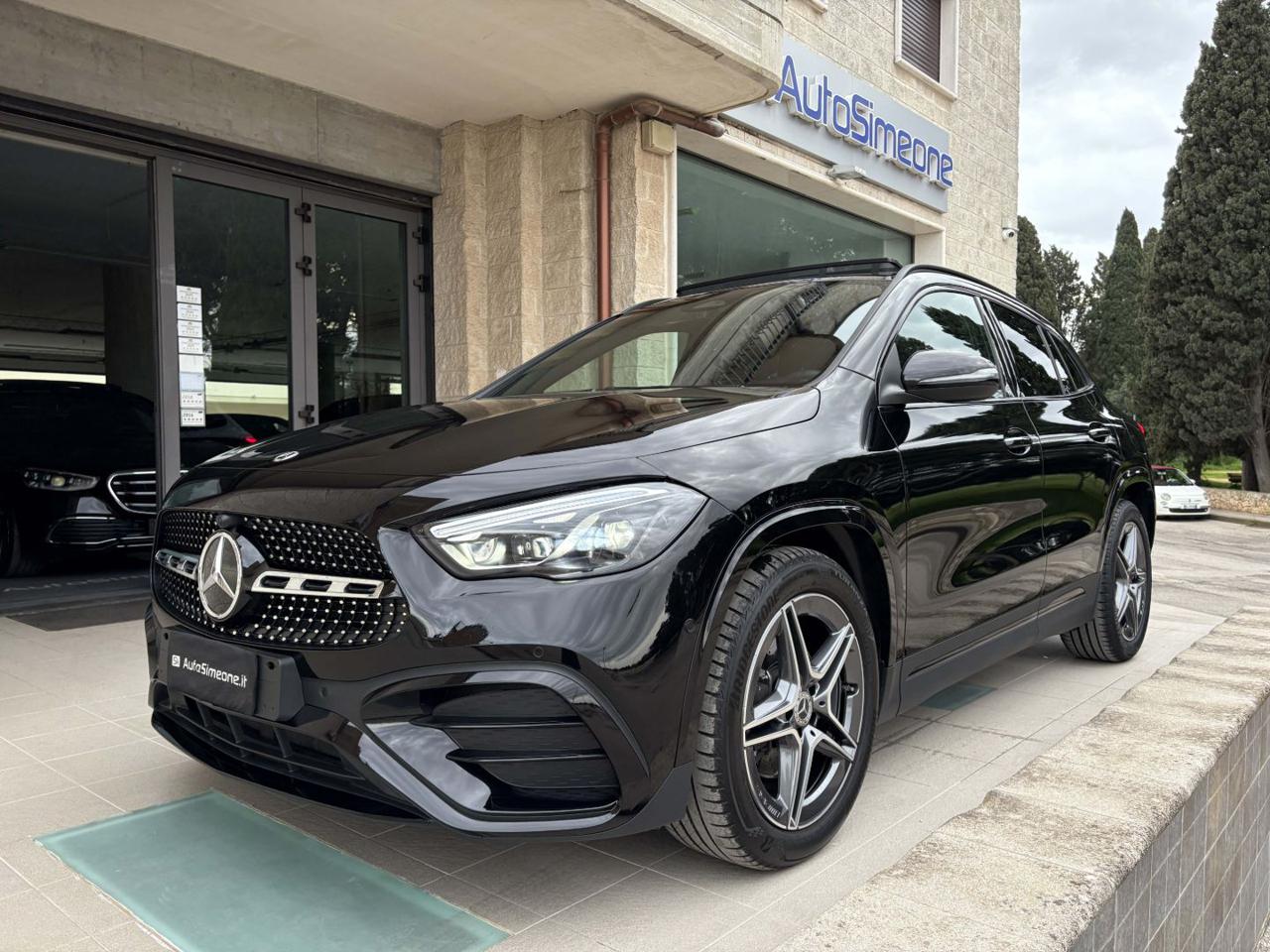 MERCEDES-BENZ GLA 200 d Automatic Premium Amg Pack Night-TETTO - 1