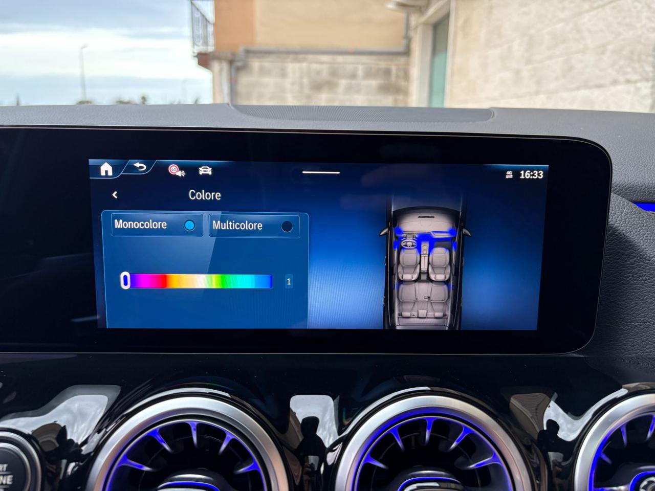 MERCEDES-BENZ GLA 200 d Automatic Premium Amg Pack Night-TETTO - 19