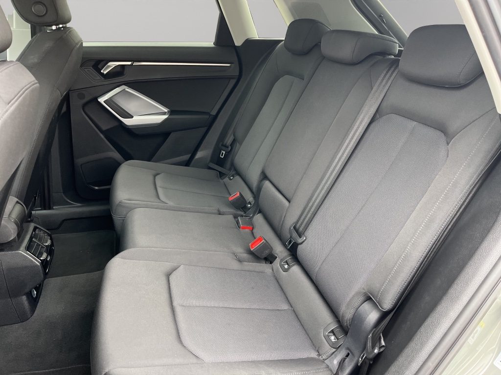 AUDI Q3 35 TDI S tronic Business Advanced - 8